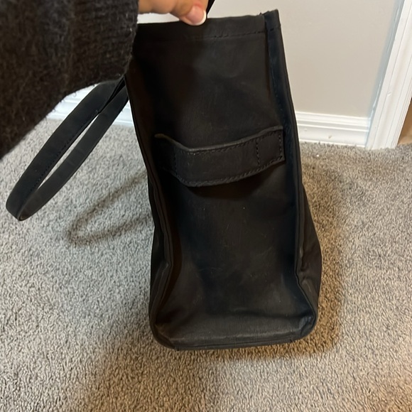 Gently used Marc Jacob’s Tote Bag! - Picture 5 of 7